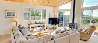 Beach View Oasis - Instant Relaxation!