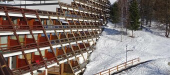 Studio 5 ppl Arc 1600, ski in/out, pets welcome