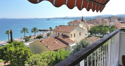 Balcon face à la mer, 3 piÚces (76m2), park privé
DĂPART LE SAMEDI EXCLUSIVEMENT