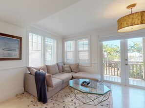 Televisio, pöytäjalkapallopöytä, pöytätennispöytä