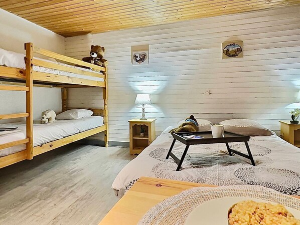Room - Tignes: Cozy apartment 4 pers, ski-in/ski-out, pets allowed (Tignes)