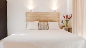 2 slaapkamers, een strijkplank/strijkijzer, reisbedje, gratis wifi