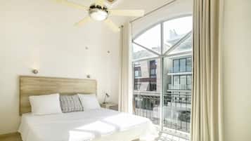2 slaapkamers, een strijkplank/strijkijzer, reisbedje, gratis wifi