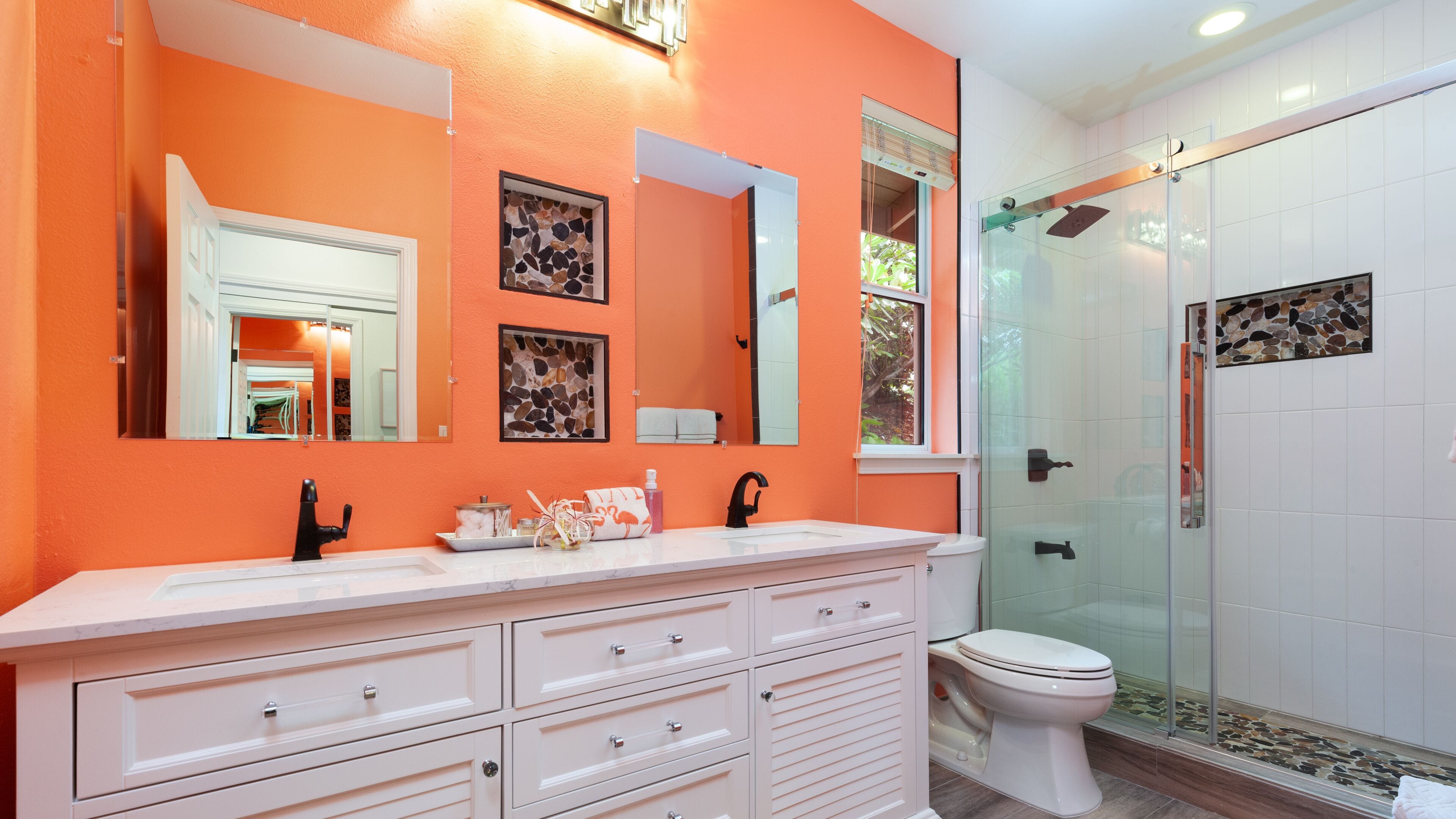 Combined shower/tub, hair dryer, towels, soap