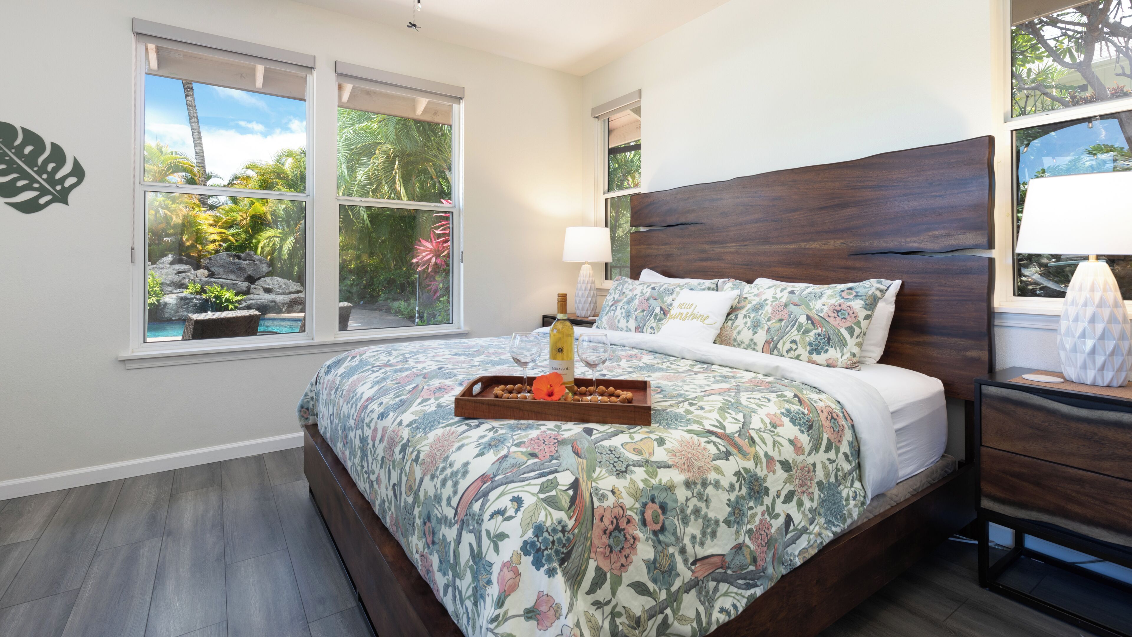 3 bedrooms, desk, iron/ironing board, travel crib