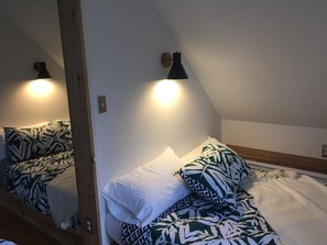 2 slaapkamers, een bureau, wifi, beddengoed