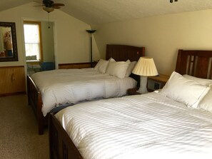 2 bedrooms, iron/ironing board, free WiFi, bed sheets