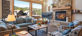 🐾 PET-FRIENDLY | Lakota Antlers 300 | Alpenglow Hot Tub Views | Game Room!