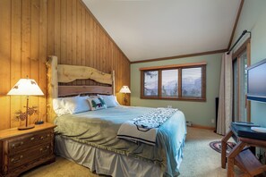 2 bedrooms, iron/ironing board, free WiFi, bed sheets - Walk to Ski & Village, Views Condo, Pool & Spa 315 (Mammoth Lakes)