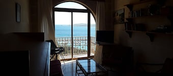Feluka Court Apartments
