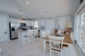 Dining - 🚢Ship Faced: Canal front w/ Private Boat Dock, Multiple Decks🚢 (Carolina Beach)