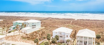 Perfect for big families! Pet Friendly! Ocean View & Boardwalk to Beach