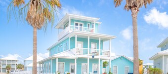 Perfect for big families! Pet Friendly! Ocean View & Boardwalk to Beach