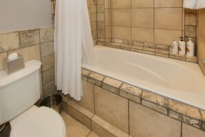 Combined shower/bathtub, jetted bath, hair dryer, towels - Penthouse loft in the heart of downtown Salt Lake City  (Salt Lake City)
