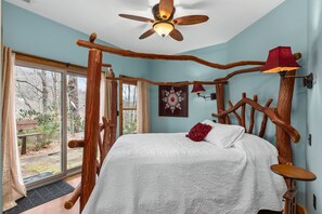 3 slaapkamers, een strijkplank/strijkijzer, wifi, beddengoed