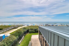 Property grounds - 🏖️Pelican Watch 201: Sundeck | Community Indoor and Outdoor Pools | Hot Tub🏖️ (Carolina Beach)