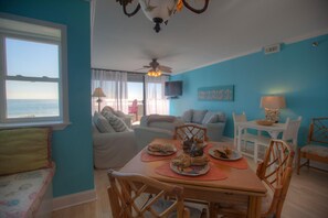 Dining - 🏖️Pelican Watch 201: Sundeck | Community Indoor and Outdoor Pools | Hot Tub🏖️ (Carolina Beach)