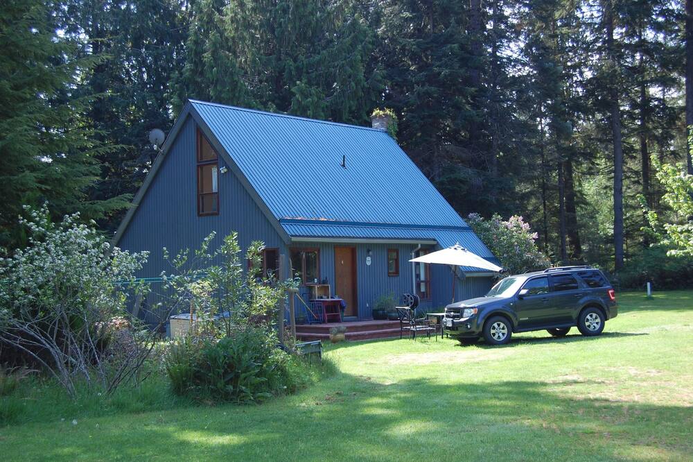 Experience the Beauty of Vancouver Island - Enjoy the Englishman River.