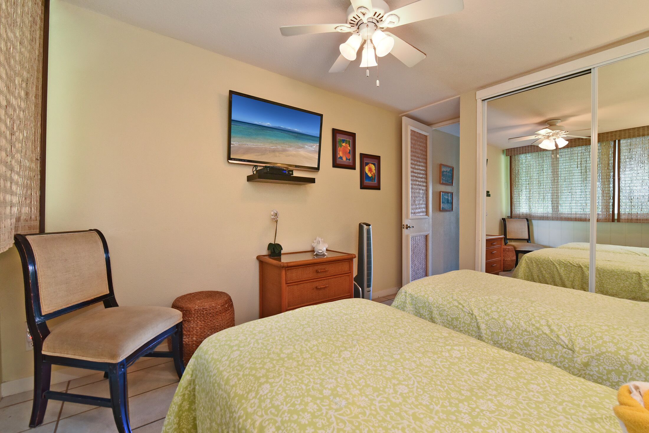 2 bedrooms, in-room safe, iron/ironing board, free WiFi