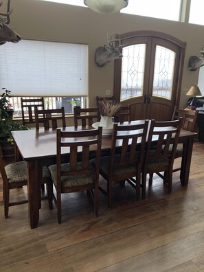 Dining - Spectacular home with lovely view!!! (Cody)
