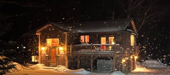 Tree House Feel in a Perfect Location<br>