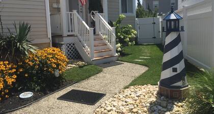 Amazing😙 Beach Retreat just for you 🥂 Cozy, Clean, Comfortable