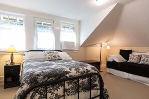 3 عدّة غرف نوم ومكواة/لوح كي وواي فاي مجانًا وملاءات أسرّة