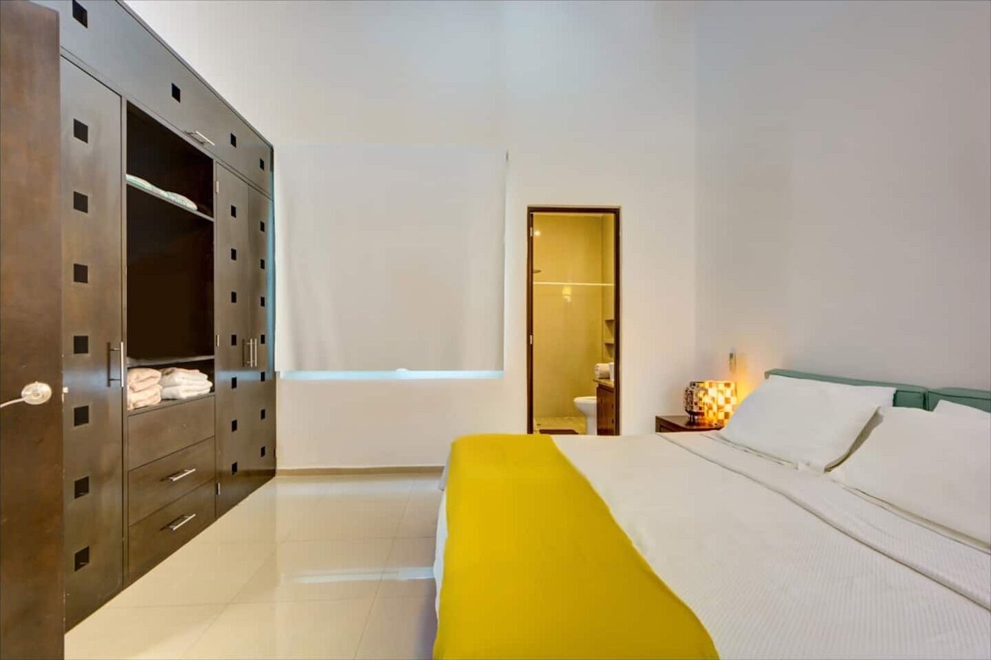 2 bedrooms, iron/ironing board, travel cot, free WiFi