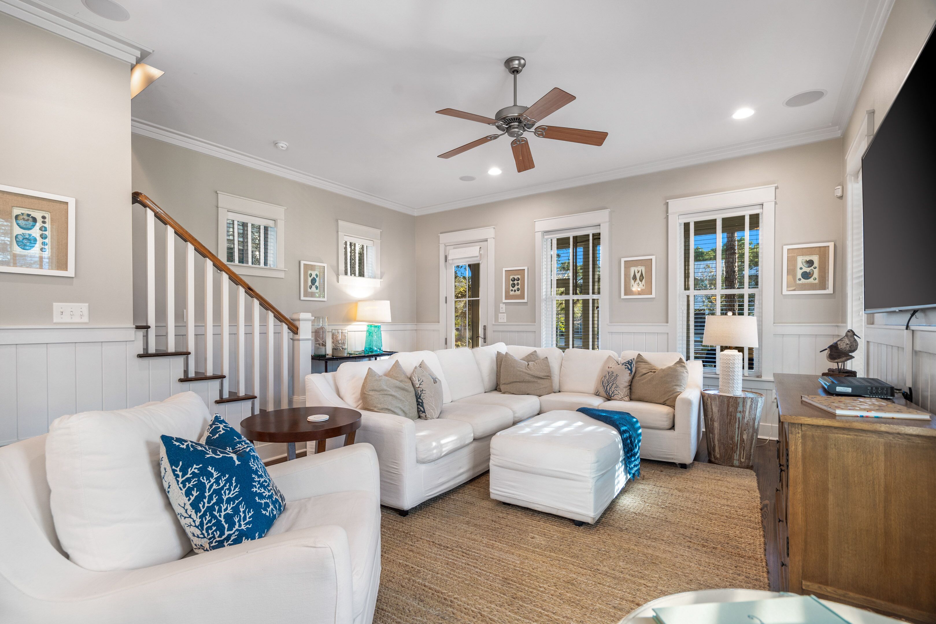Lrg Luxury By Pool w Upscale Amenities and Cart