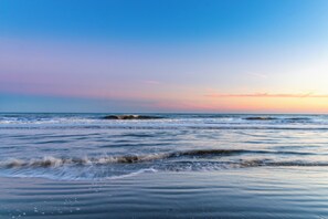 Am Strand, Liegestühle, Strandtücher