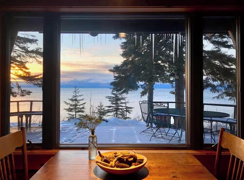 Storybook Northwoods Log Cabin on Lake Superior