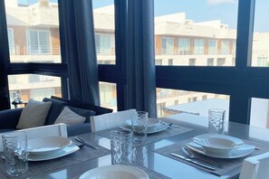 Dining - Affordable, Central 2BR, Roof Pool, Gym (Playa del Carmen)