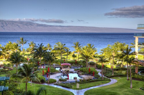 FABULOUS OCEAN VIEW, 6th FLOOR CONDO, “162-5 STAR REVIEWS”