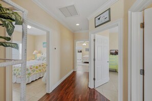 3 bedrooms, internet - GORGEOUS BEACH VIEWS, 3 BEDROOM POOL HOME ON ANNA MARIA ISLAND (BRADENTON BEACH)