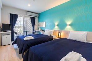 Blackout drapes, free WiFi