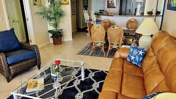Smart-TV, DVD-Player, Tischfußball, Tischtennisplatte