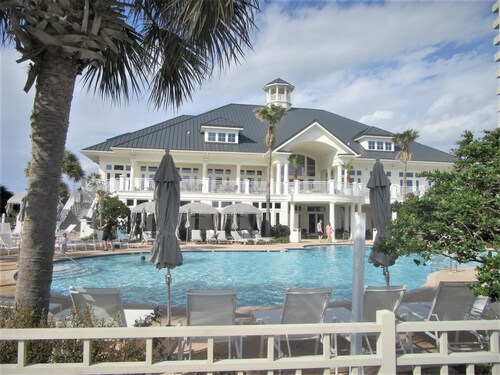 Beach Club C1103 King/Qn WIFI Direct Gulf & Beach View Sleeps 4