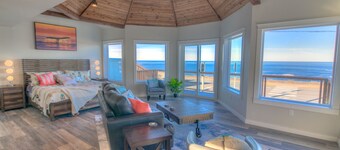 Hvalsafari har aldri vært enklere i dette ultramoderne studioet i Depoe Bay! GRATIS NATT!