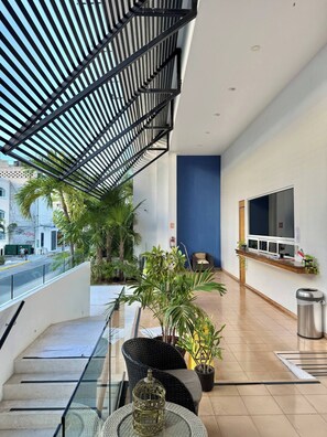 Unclassified image, 2 of 25, button - Rooftop Pool, Garage, Security, Gym, Smart TV (Playa del Carmen)