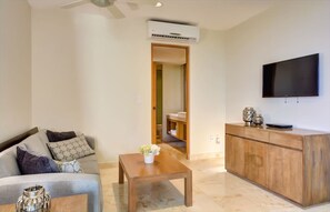 Smart TV - Central 2 BR, Roof Pool, Garage, Secure, Gym (Playa del Carmen)