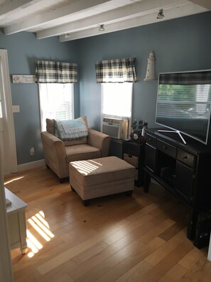 Smart-TV, TV-spill, DVD-spiller og stereoanlegg