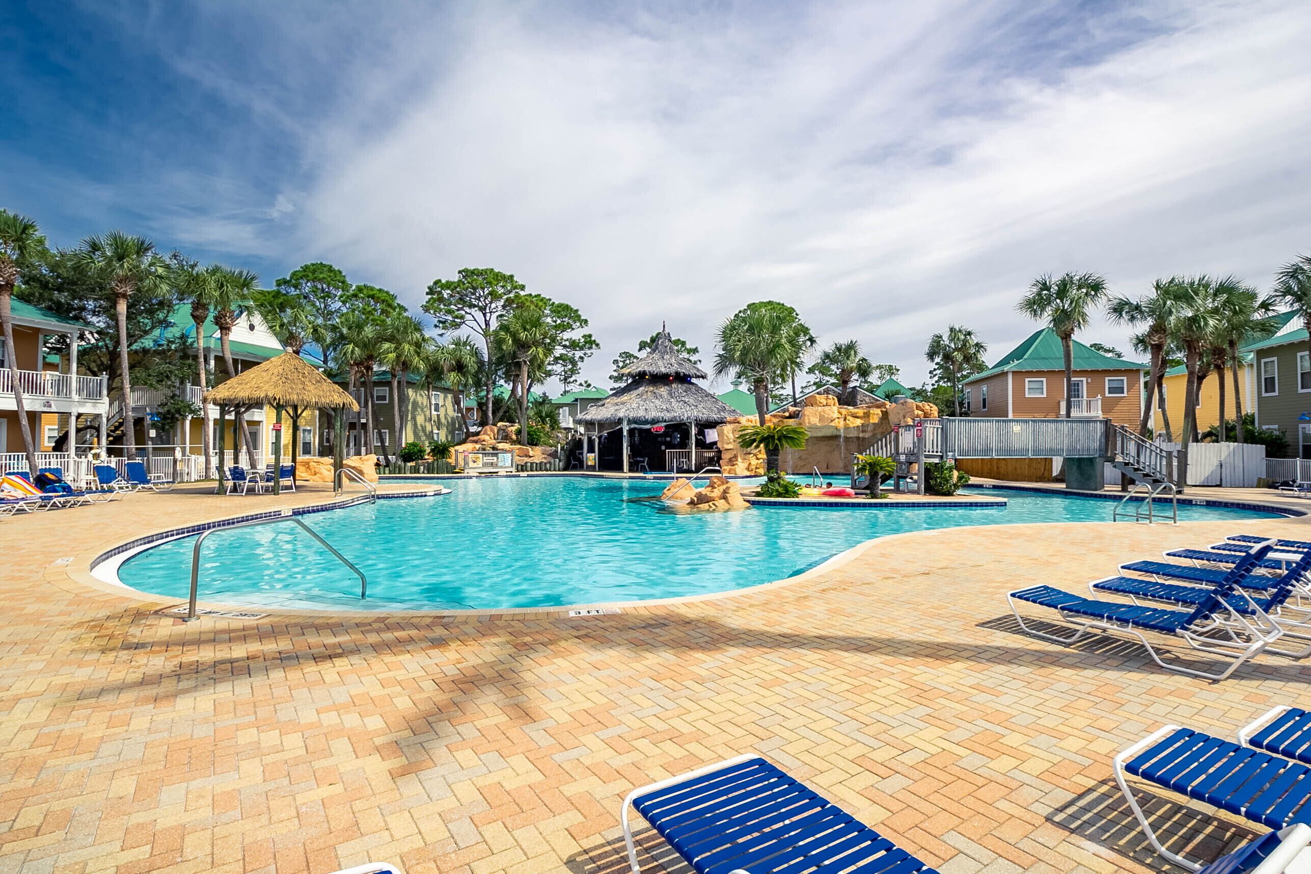 Fully Renovated Condo Near Beach, Tiki Bar & Amazing Pool: Perdido Sunrise