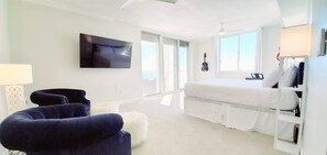 5 bedrooms, desk, iron/ironing board, free WiFi