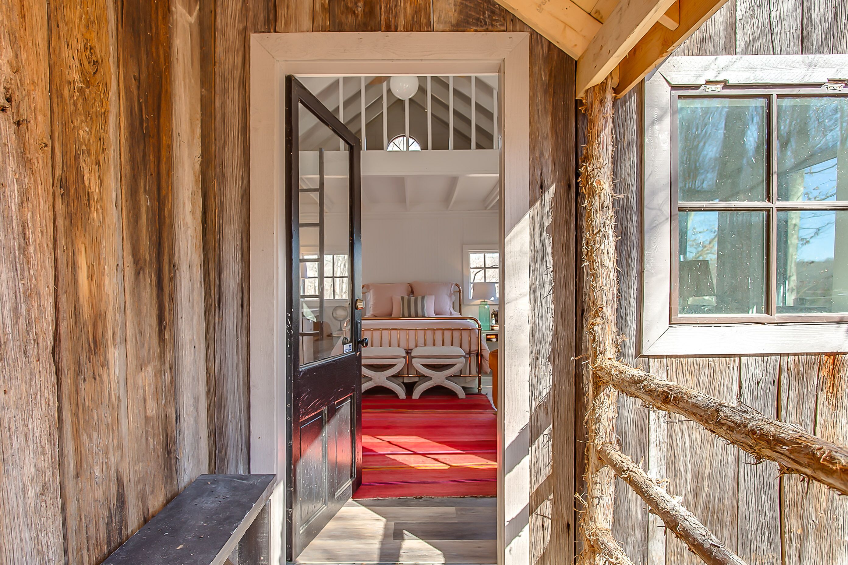 5 habitaciones, tabla de planchar con plancha, wifi y ropa de cama 