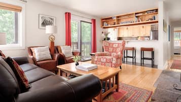 TV, fireplace, DVD player