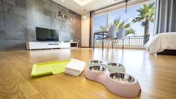 99sqm, C Type, Pet friendly (base occupancy 4, pay onsite 20000 KRW per extra person) | 1 間睡房、高級寢具、遮光窗簾/窗簾、免費 Wi-Fi