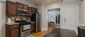 Cozy Lyn-Lake Escape – Walkable, Welcoming & Well-Located