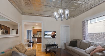 Cozy Lyn-Lake Escape – Walkable, Welcoming & Well-Located