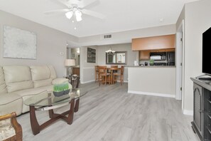 Smart TV, DVD player