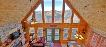 Hot Tub, Views & Biltmore Pass | Pet-Friendly | 8 mins to Hatley Pointe